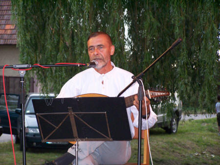 Kátai Zoltán énekmondó